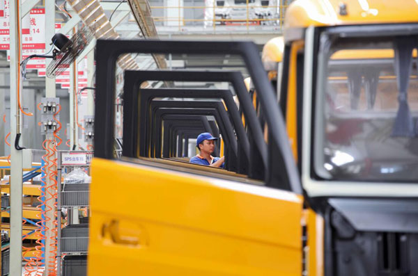 三一起重機(jī)制造車間